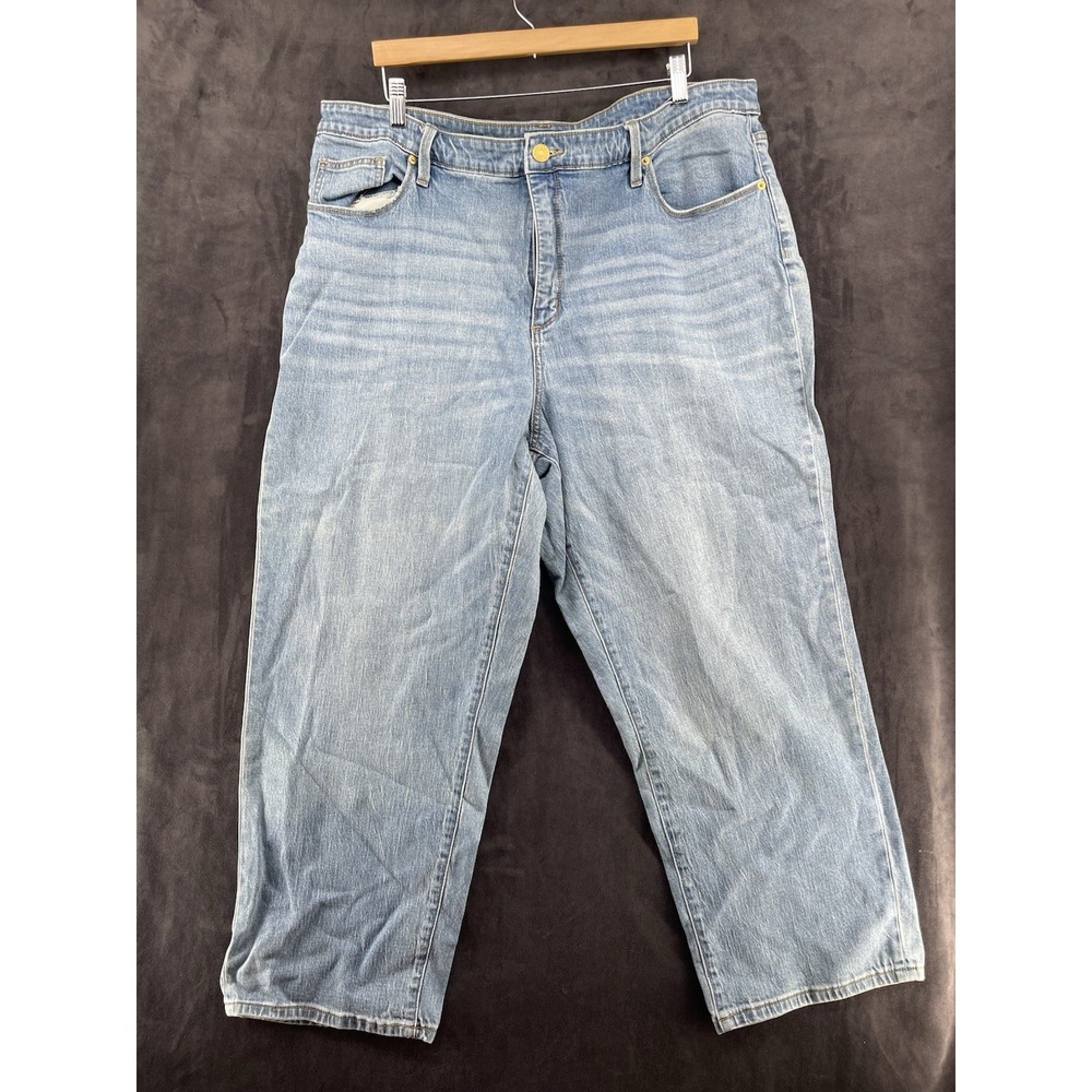 Ava & Viv Women's Size 22W Cropped Denim Jeans Light Wash Plus Size